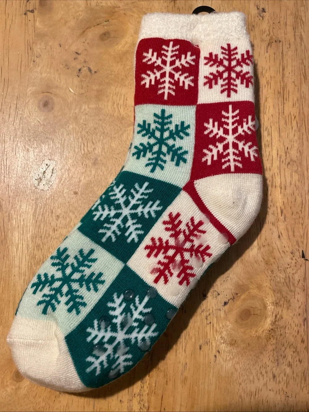 NWT Youth Cozy Snowflake Crew Socks - Red & Teal